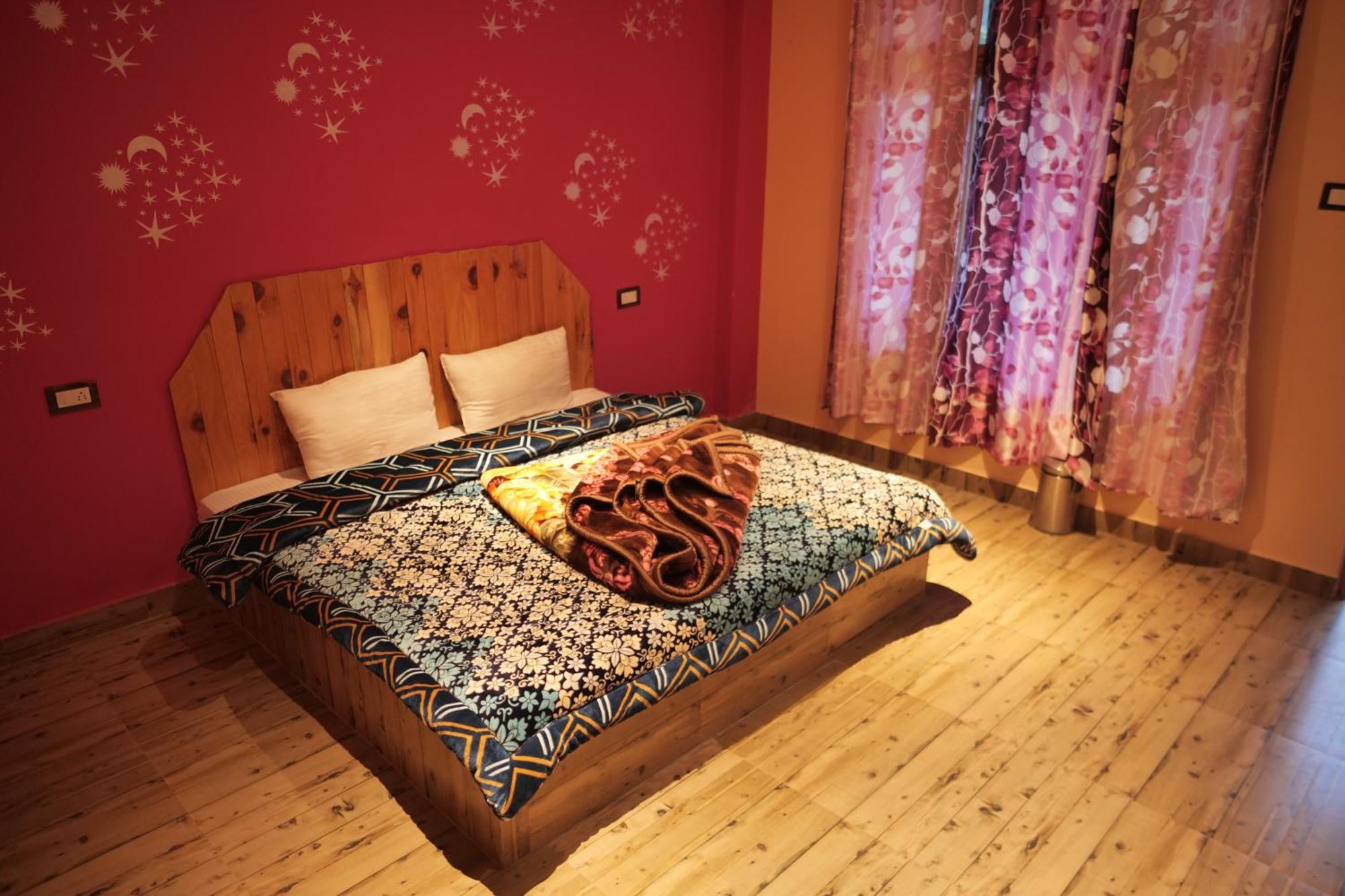 Yellowjackets Hostel Tosh Esterno foto